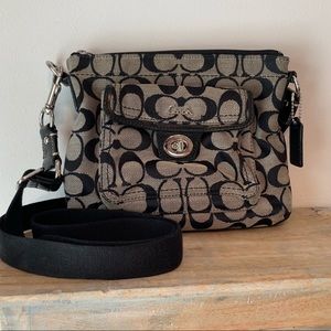 Coach Signature C Crossbody with Turnlock Packet